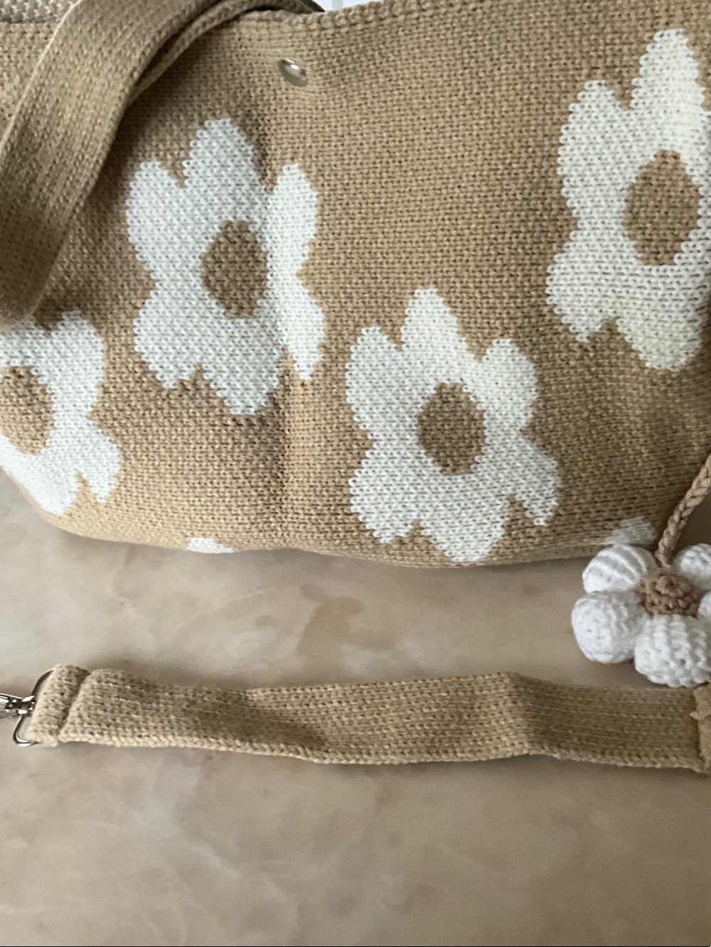 Beige & White Daisy Knit Crossbody Bag